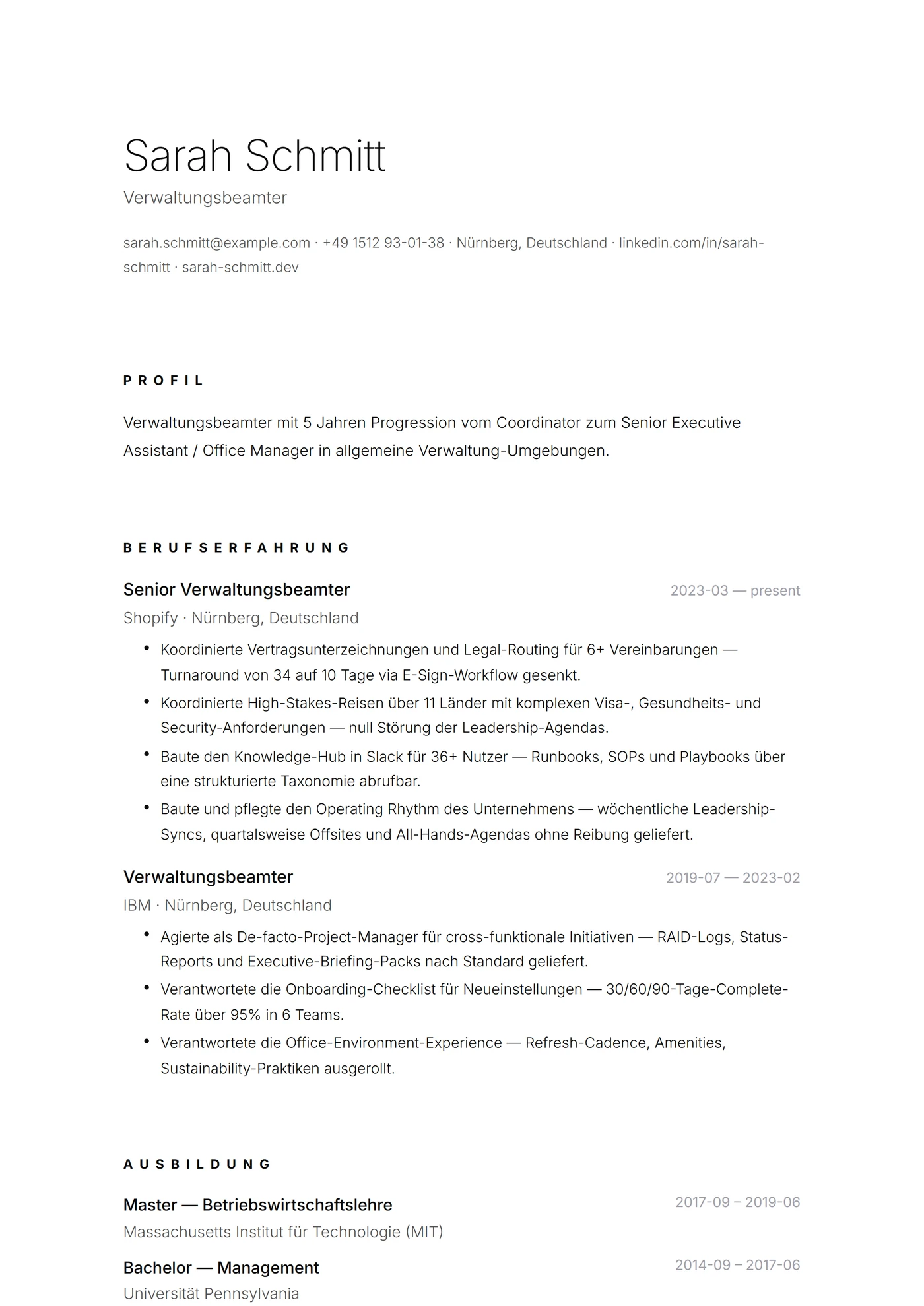 Minimal Papierweiß — Lebenslauf-Vorlagen