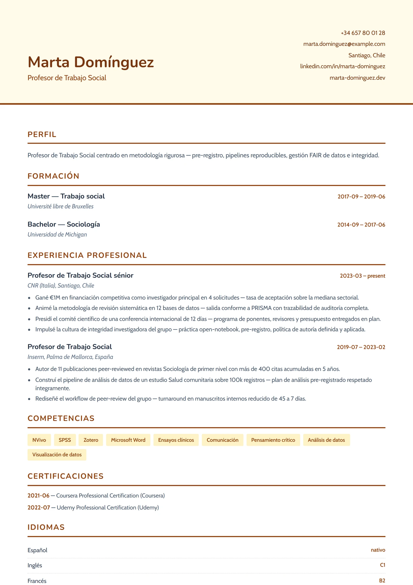 Trabajo Social — Plantillas de CV